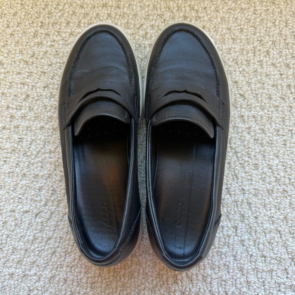 Ecco Women's Soft 7 Penny Loafer size 39 or 8-8.5